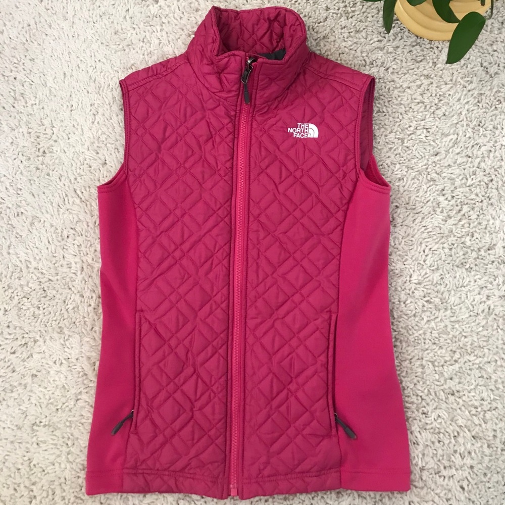 ✨PINK XS NORTH FACE VEST✨